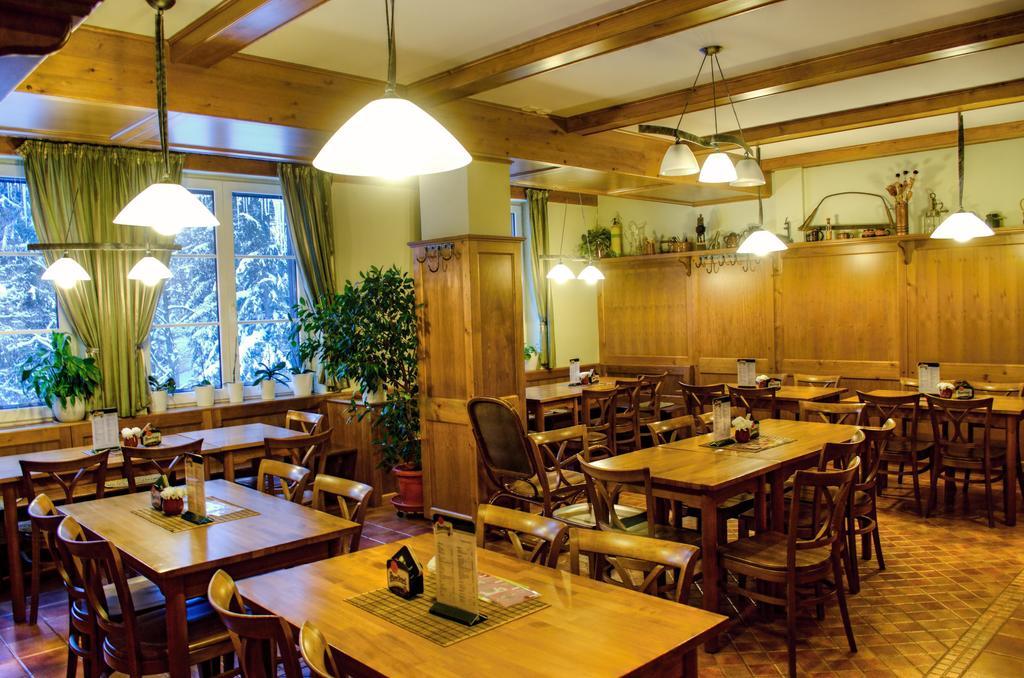 考塞尔山地酒店 Říčky 外观 照片